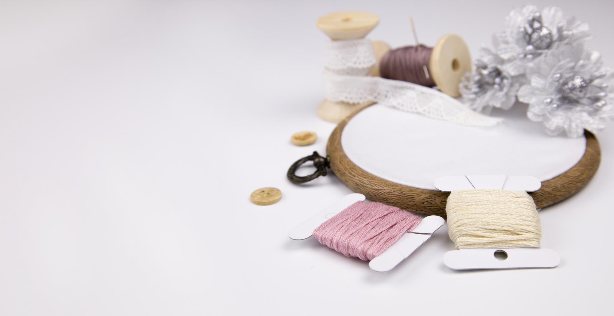 wnętrze pracowni hafciarskiej
